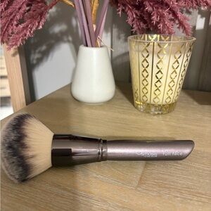 Osmosis Full Face Brush -